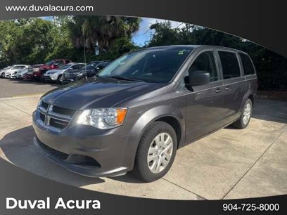 Used 2018 Dodge Grand Caravan SE w/ UConnect Hands-Free Group