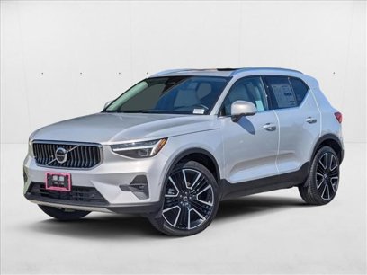 New 2025 Volvo XC40 B5 Ultra w/ Climate Package