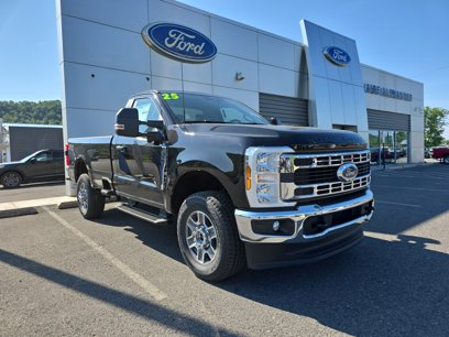 New 2025 Ford F350 XLT