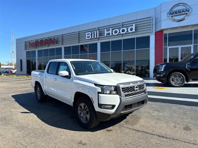 New 2025 Nissan Frontier SV w/ SV Convenience Package