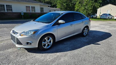 Used 2014 Ford Focus SE w/ SE Winter Package