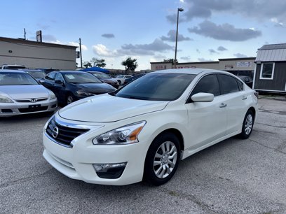 Used 2014 Nissan Altima 2.5 S w/ Display Audio Package