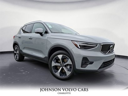 New 2025 Volvo XC40 B5 Plus w/ Protection Package Premier