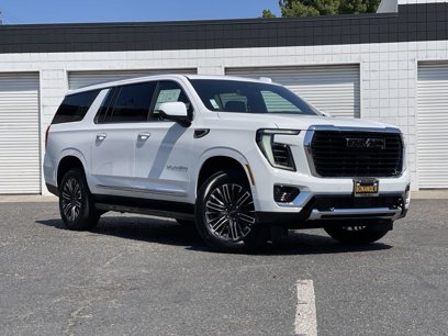 New 2025 GMC Yukon XL Elevation w/ LPO, Elevation Black Package