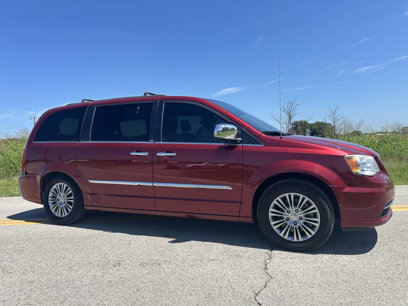 Used 2013 Chrysler Town & Country Touring-L w/ Driver Convenience Group