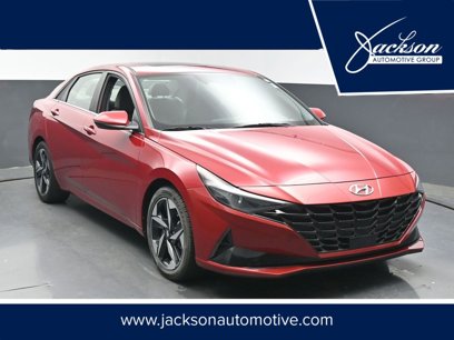 Used 2021 Hyundai Elantra SEL w/ Convenience + Premium Package