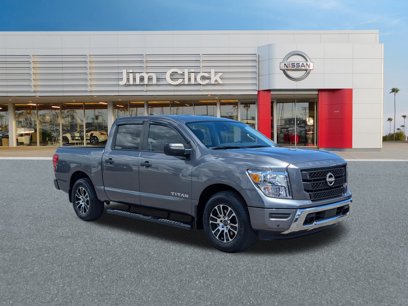 Used 2024 Nissan Titan SV w/ SV Convenience Package