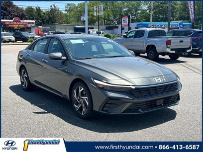 New 2025 Hyundai Elantra SEL