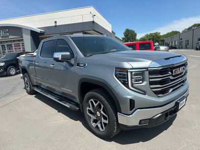 New 2025 GMC Sierra 1500 SLT w/ SLT Premium Package