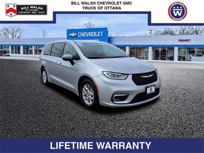 Used 2023 Chrysler Pacifica Touring-L