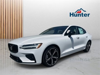New 2024 Volvo S60 B5 Plus w/ Climate Package