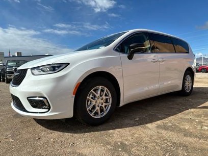 New 2024 Chrysler Pacifica Touring-L