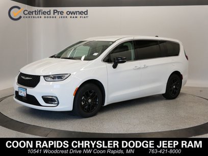 Used 2024 Chrysler Pacifica Touring-L