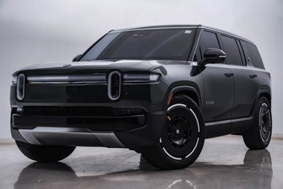 Used 2025 Rivian R1S Adventure
