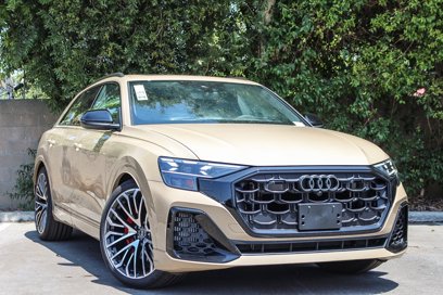 New 2025 Audi SQ8 Prestige