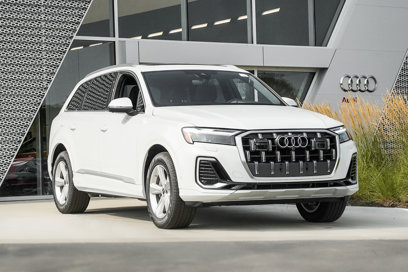 Certified 2025 Audi Q7 3.0T Premium w/ Convenience Package