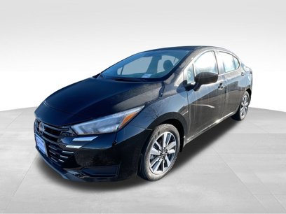 New 2025 Nissan Versa SV w/ Trunk Package