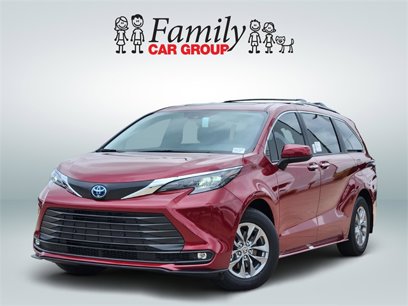 New 2025 Toyota Sienna XLE