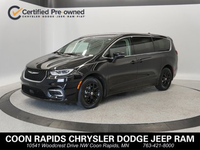 Used 2024 Chrysler Pacifica Touring-L
