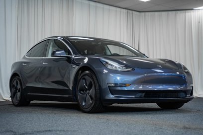 Used 2019 Tesla Model 3 Standard Range Plus
