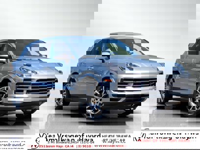 Used 2021 Porsche Cayenne w/ Premium Package