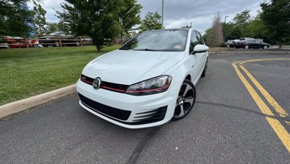Used 2017 Volkswagen GTI SE