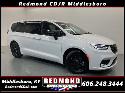 New 2024 Chrysler Pacifica Select