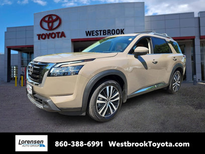 Used 2024 Nissan Pathfinder Platinum w/ Cargo Package