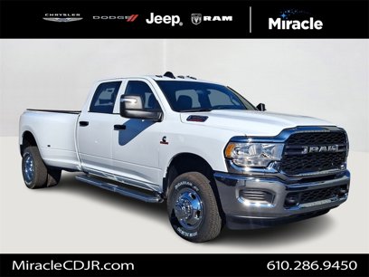 New 2024 RAM 3500 Tradesman w/ Chrome Appearance Group