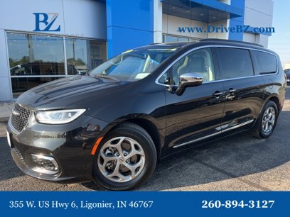 Used 2023 Chrysler Pacifica Limited