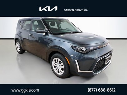 New 2025 Kia Soul LX