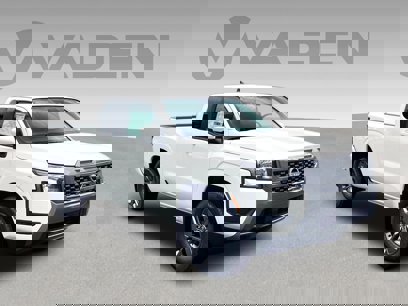 New 2025 Nissan Frontier SV
