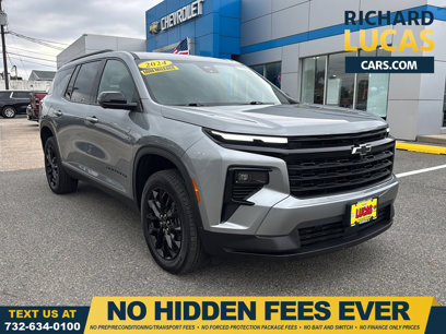 Used 2024 Chevrolet Traverse LT w/ Midnight/Sport Edition
