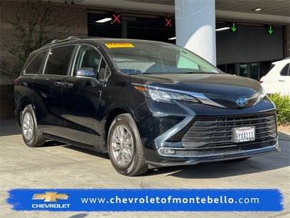 Used 2022 Toyota Sienna XLE