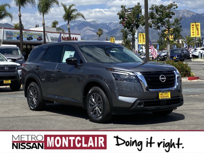 New 2025 Nissan Pathfinder S
