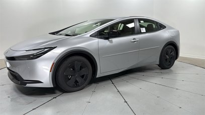 New 2025 Toyota Prius LE