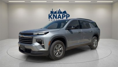 Used 2025 Chevrolet Traverse LT