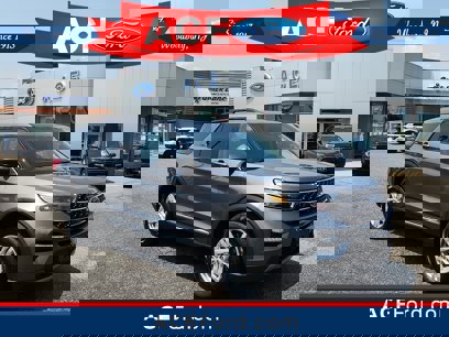 Certified 2023 Ford Explorer XLT w/ Equipment Group 202A