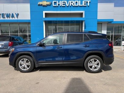 Used 2022 GMC Terrain SLE w/ Driver Convenience Package