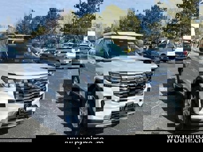 New 2025 Ford Explorer Active w/ Active Comfort Package