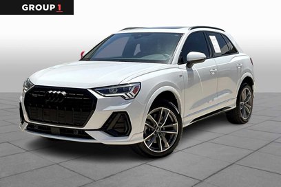 Certified 2025 Audi Q3 2.0T Premium w/ Convenience Package
