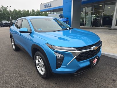 Used 2025 Chevrolet Trax LS w/ LS Convenience Package