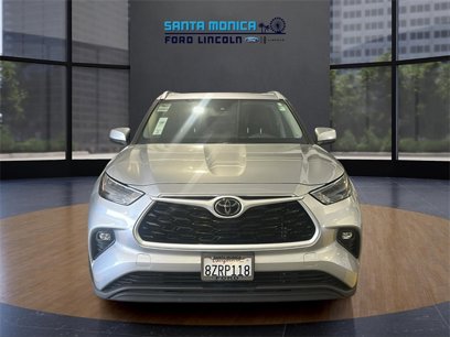 Used 2022 Toyota Highlander XLE