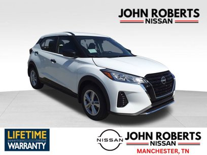 New 2025 Nissan Kicks Play S