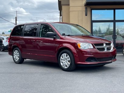 Used 2017 Dodge Grand Caravan SE w/ UConnect Hands-Free Group