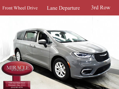 Used 2023 Chrysler Pacifica Touring-L