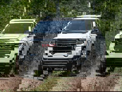 Used 2023 GMC Acadia SLE w/ Driver Convenience Package