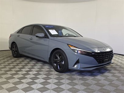Certified 2022 Hyundai Elantra SEL w/ Convenience Package