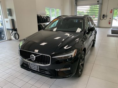 Certified 2022 Volvo XC60 B5 Momentum w/ Climate Package