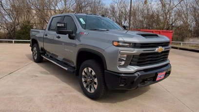 New 2025 Chevrolet Silverado 2500 Custom w/ Custom Value Package